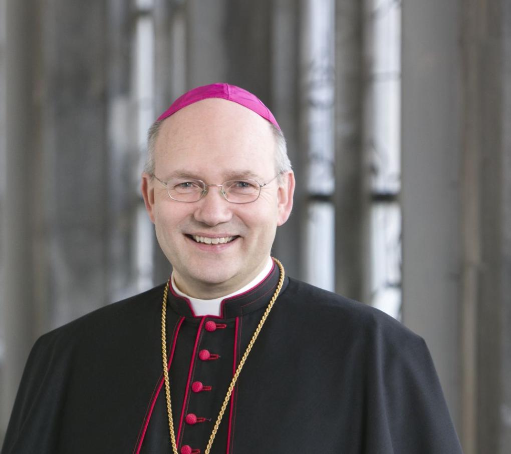 Bischof Dr. Helmut Dieser