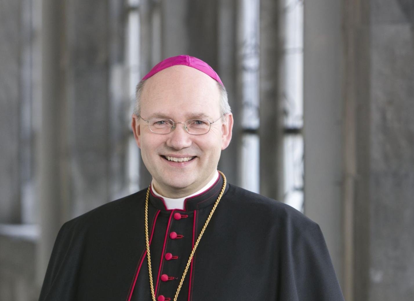 Bischof Dr. Helmut Dieser