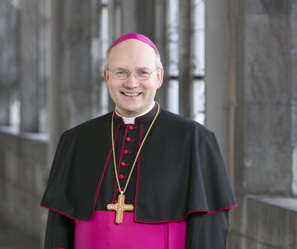 Bischof Dr. Helmut Dieser