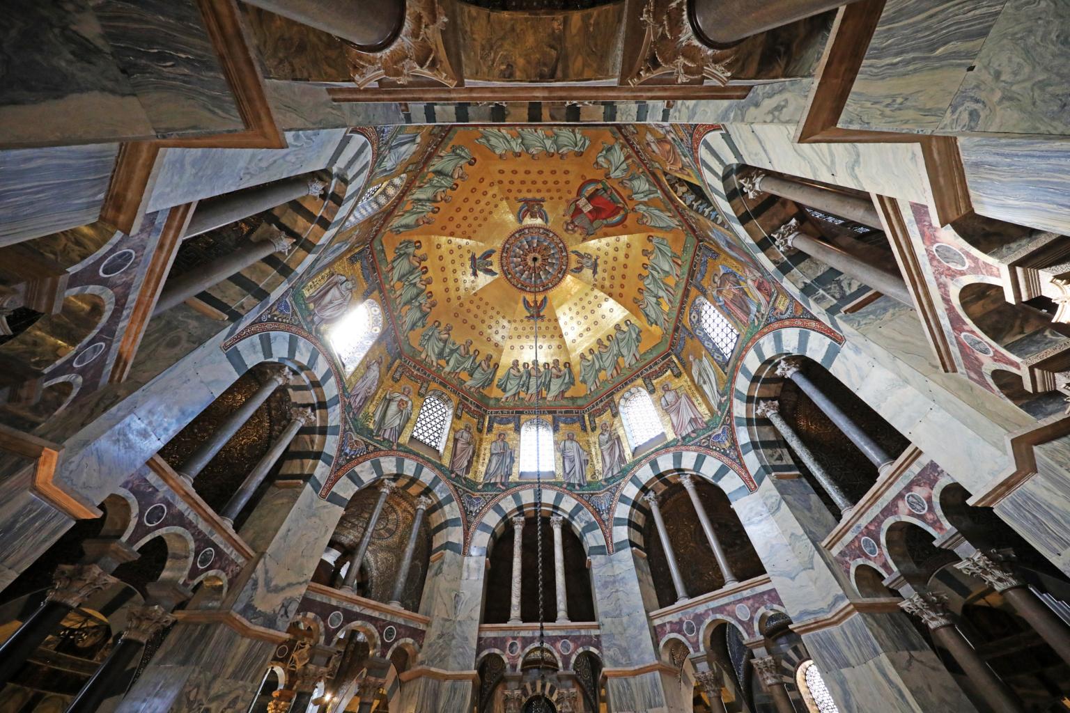 Aachener Dom, Blick in die Kuppel (c) Bistum Aachen/Andreas Steindl