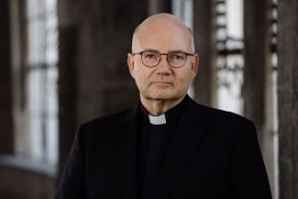 Bischof Dieser freut sich, dass die seelsorgliche Praxis eine tiefgehende pastoral-theologische Begründung erfährt. (c) Bistum Aachen / Martin Braun
