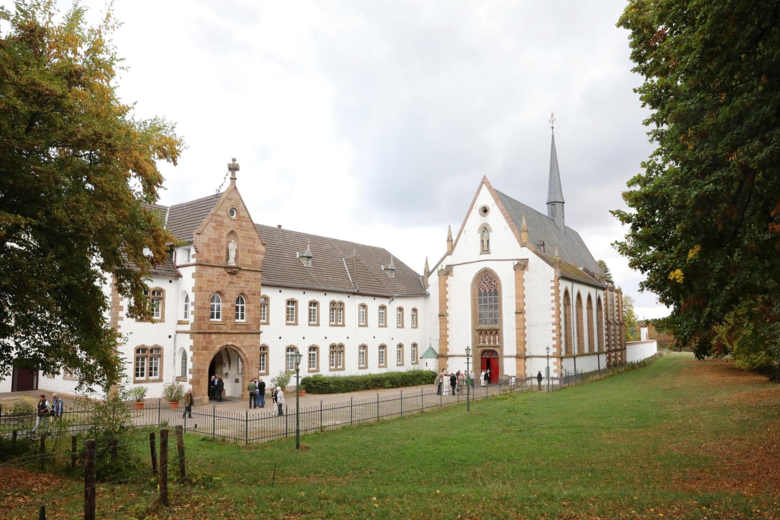 Ziel der Sternwallfahrt ist die Abtei Mariawald (c) Bistum Aachen/Andreas Steindl