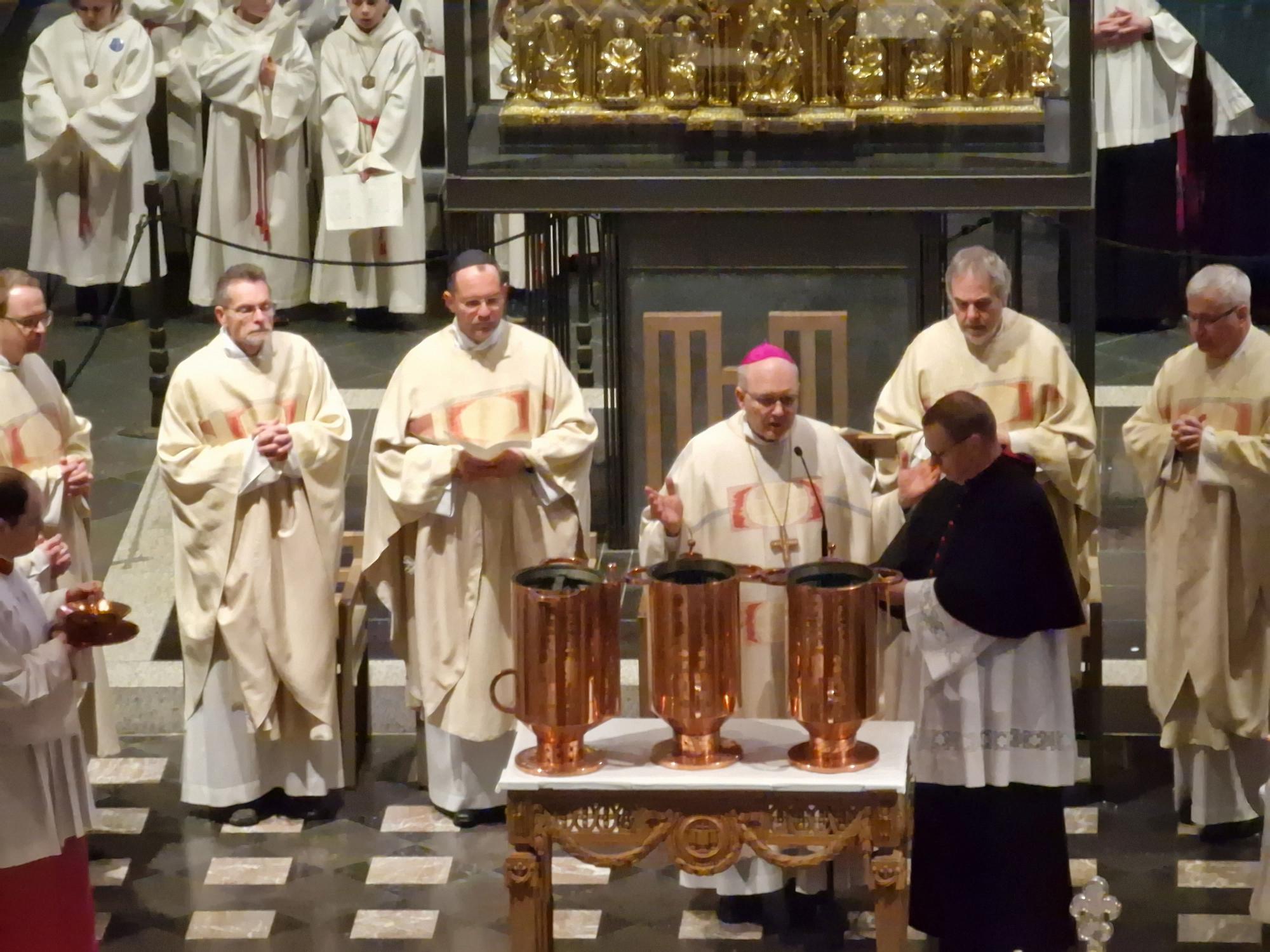 Chrisam-Messe im Hohen Dom zu Aachen mit Bischof Dr. Helmut Dieser (c) Paul Arns/Bistum Aachen