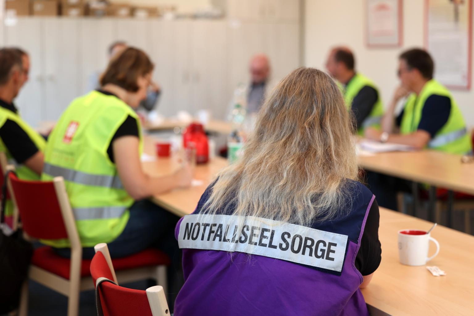 Auch unmittelbar nach der Flutkatastrophe im Juli waren die Einsatzkräfte der Notfallseelsorge in der Region im Einsatz (c) Bistum Aachen / Andreas Steindl