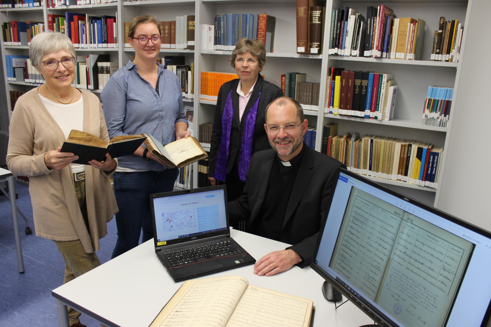 Mit 80.000 digitalisierten Seiten aus Kirchenbüchern startet das Bistum Aachen auf der Online-Plattform 