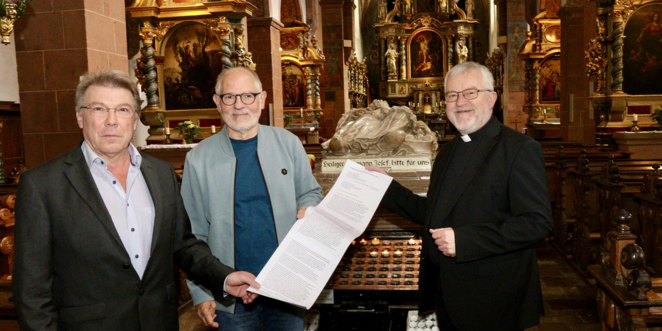 Das Regionalteam Eifel, bestehend aus Regionalvikar Pater Wieslaw Kaczor SDS, Pastoralreferent Georg Nilles und Erich Dederichs (v.r.), sieht große pastorale Chancen im Veränderungsprozess und schickt einen offenen Brief nach Rom.