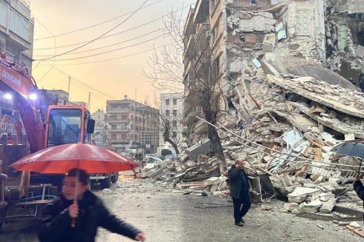 Schwere Zerstörungen durch das Erdbeben in Aleppo / Syrien