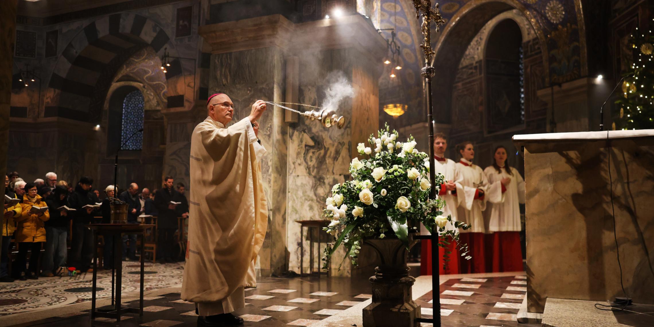 Das Heilige Jahr startete im Bistum Aachen mit einem Festgottesdienst im Aachener Dom