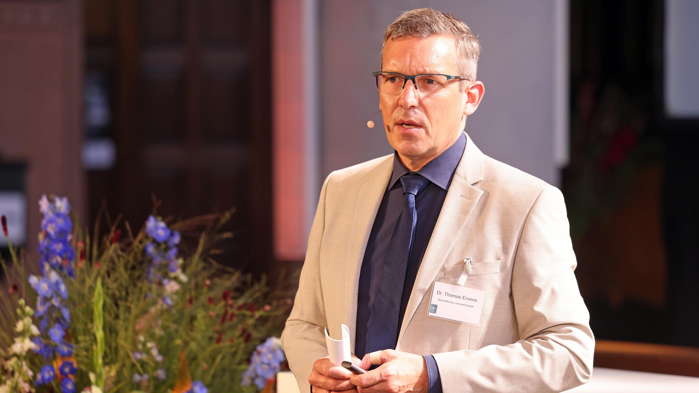Dr. Thomas Erven wechselt zum 1. November 2025 an das Norbert-Gymnasium in Knechtsteden.