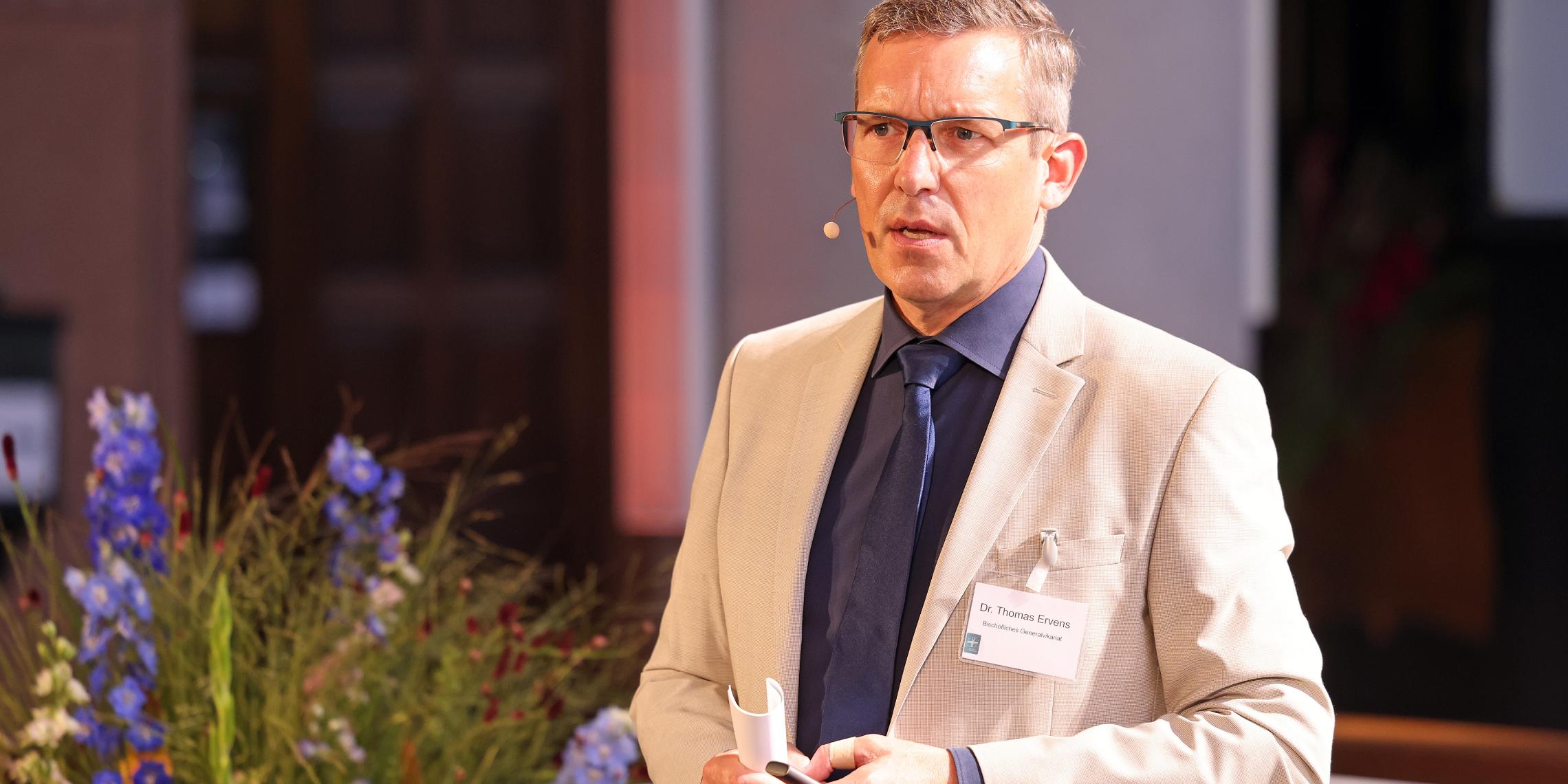 Dr. Thomas Erven wechselt zum 1. November 2025 an das Norbert-Gymnasium in Knechtsteden.