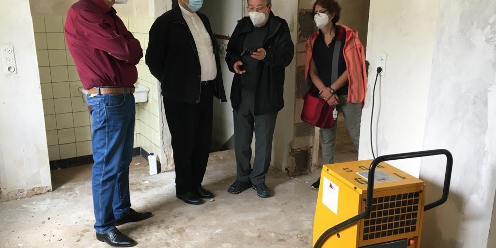 Bischof Dr. Helmut Dieser besucht Flutgebiete in Schleiden und Kall