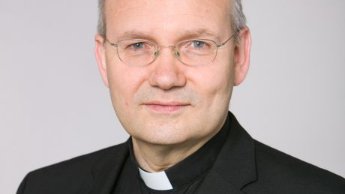 Bischof Dr. Helmut Dieser (Archivbild)