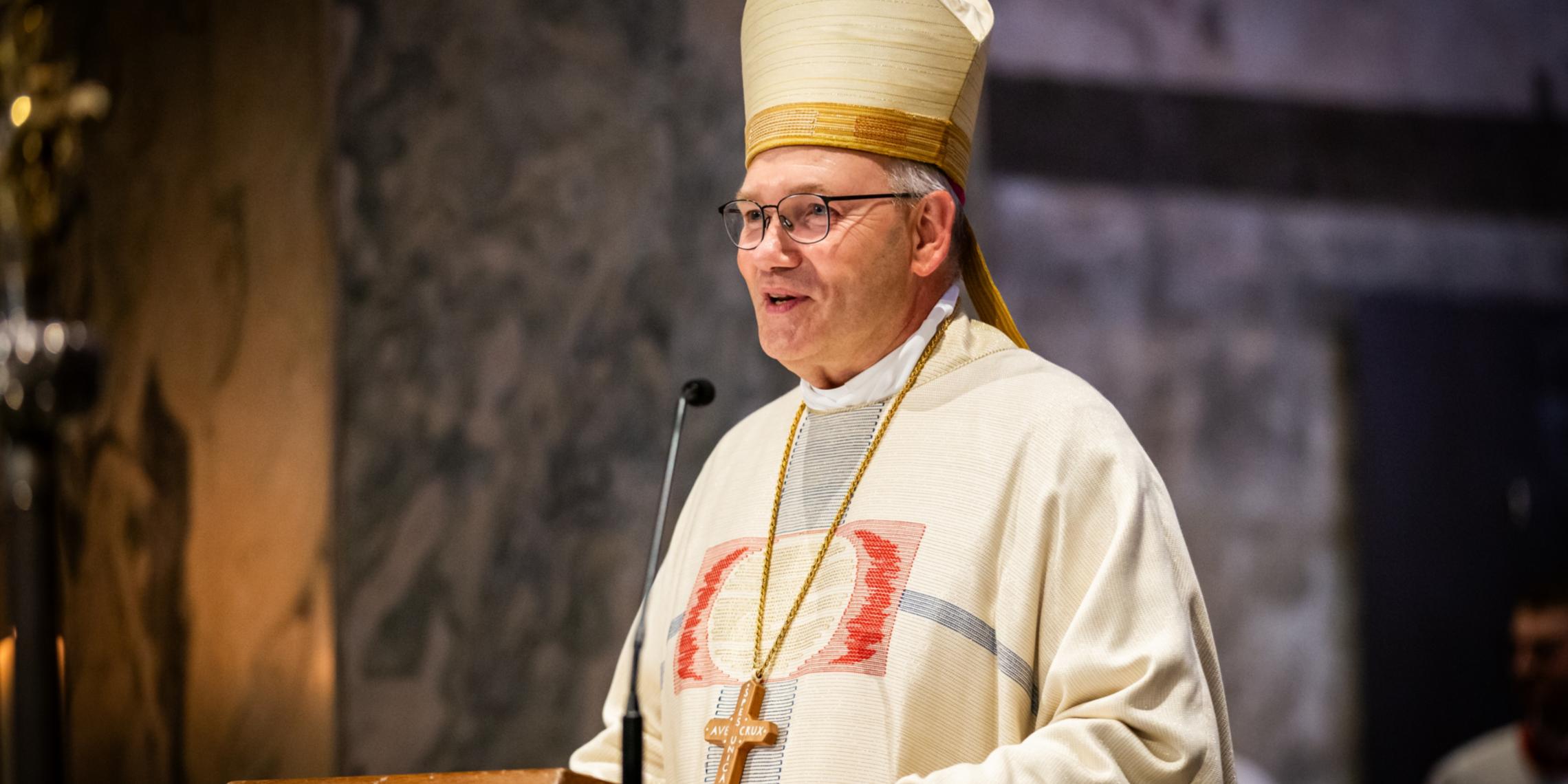 Bischof Helmut Dieser