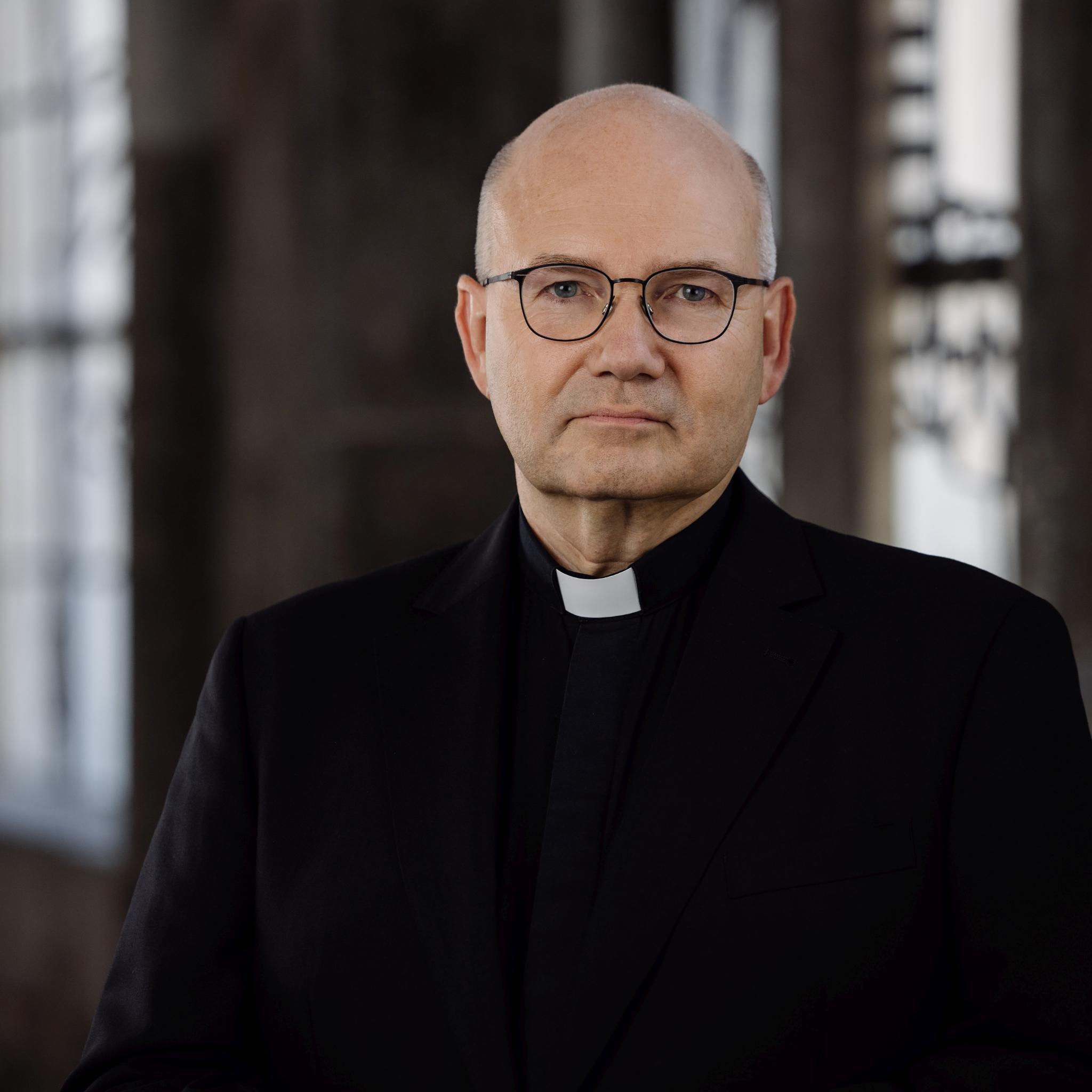 Bischof Dr. Helmut Dieser