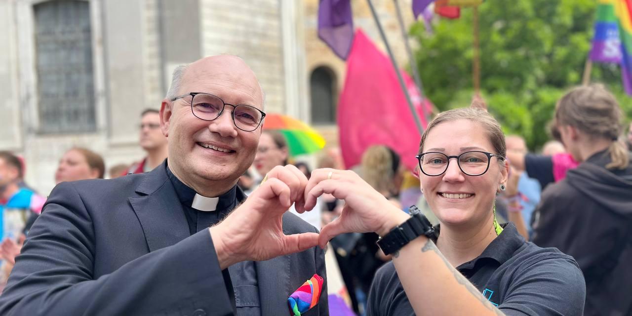 Bischof Dr. Helmut Dieser und Christina Pütz, Synodale Jugendreferentin im Kirchenkreis Aachen