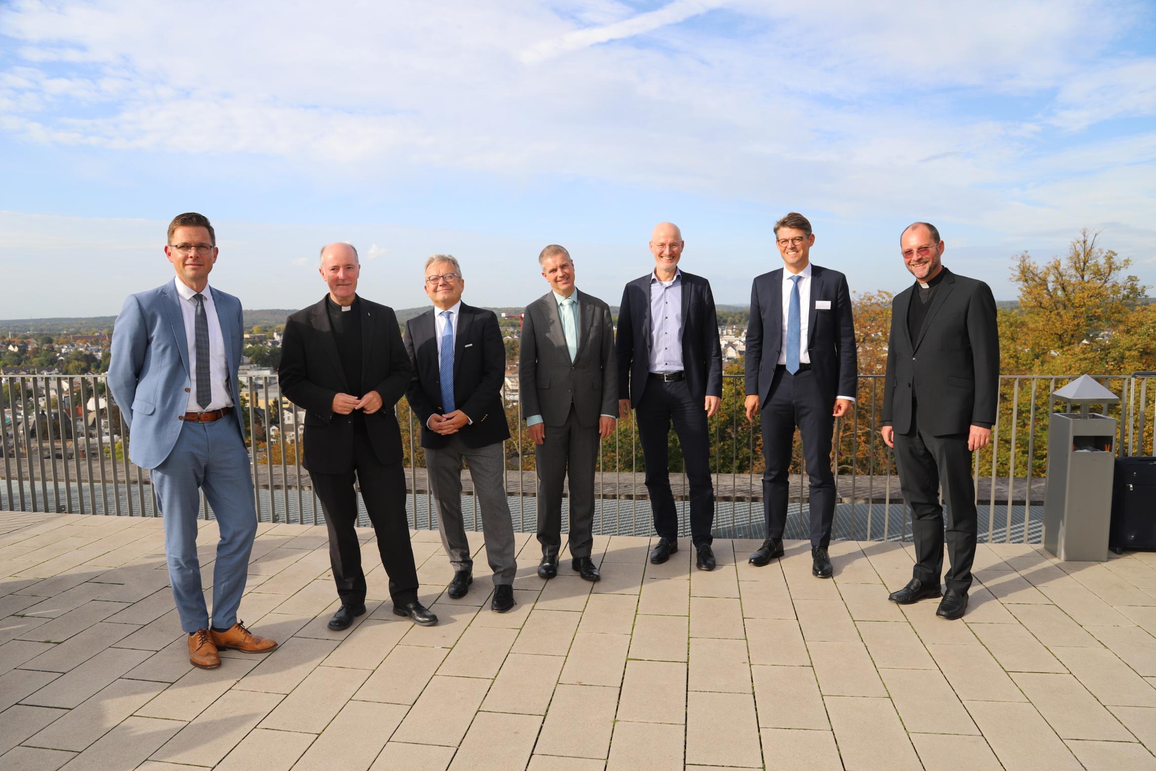 DICO Talk Glaubwürdigkeit und Vertrauen in der Kirche auch durch Compliance - Gruppenbild