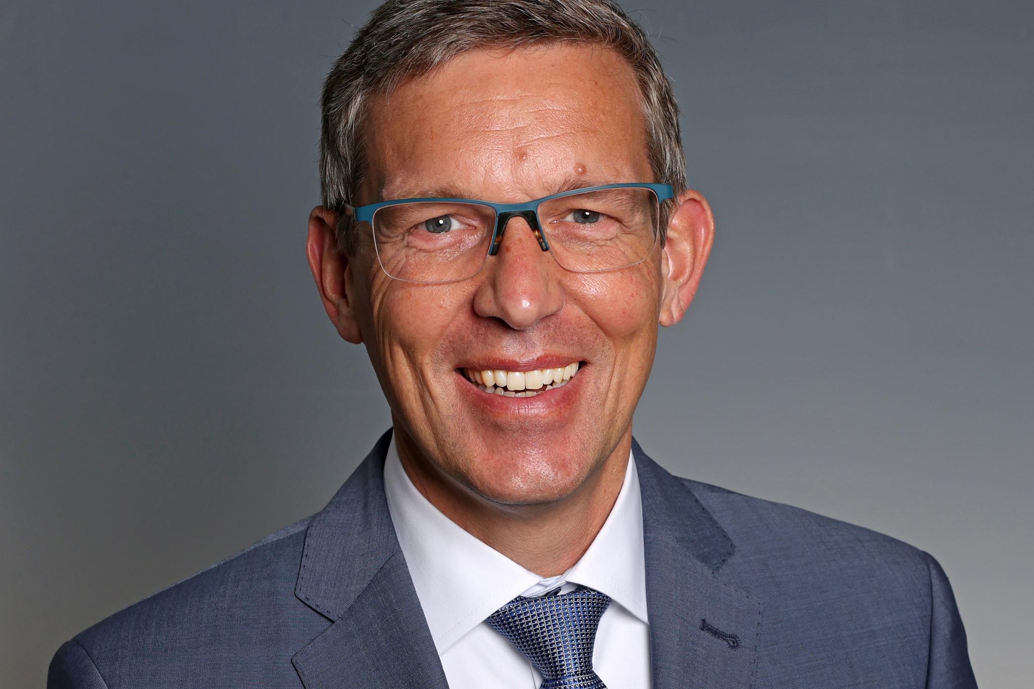 Dr. Thomas Ervens