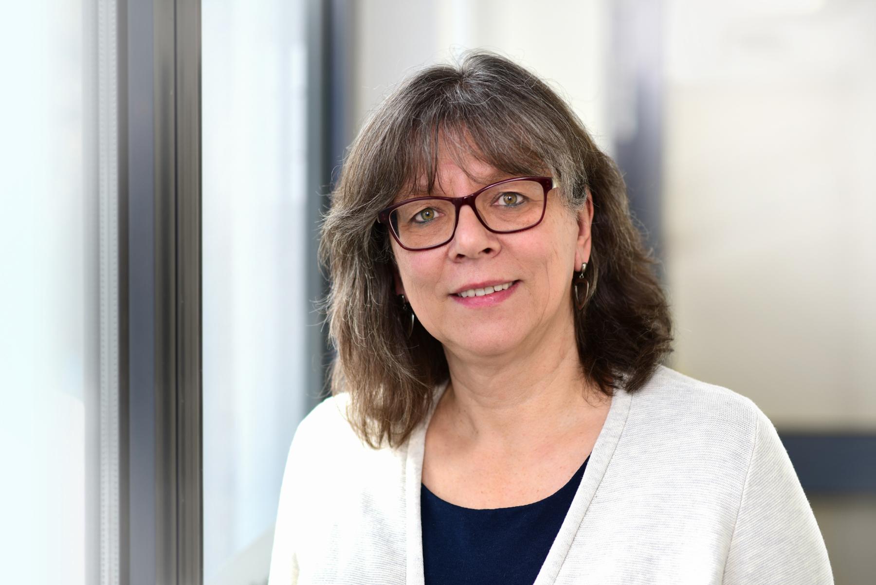 Marion Engels ist Sozialpädagogin beim Caritasverband Eifel e.V. (c) Caritas / Verena Brandenburg