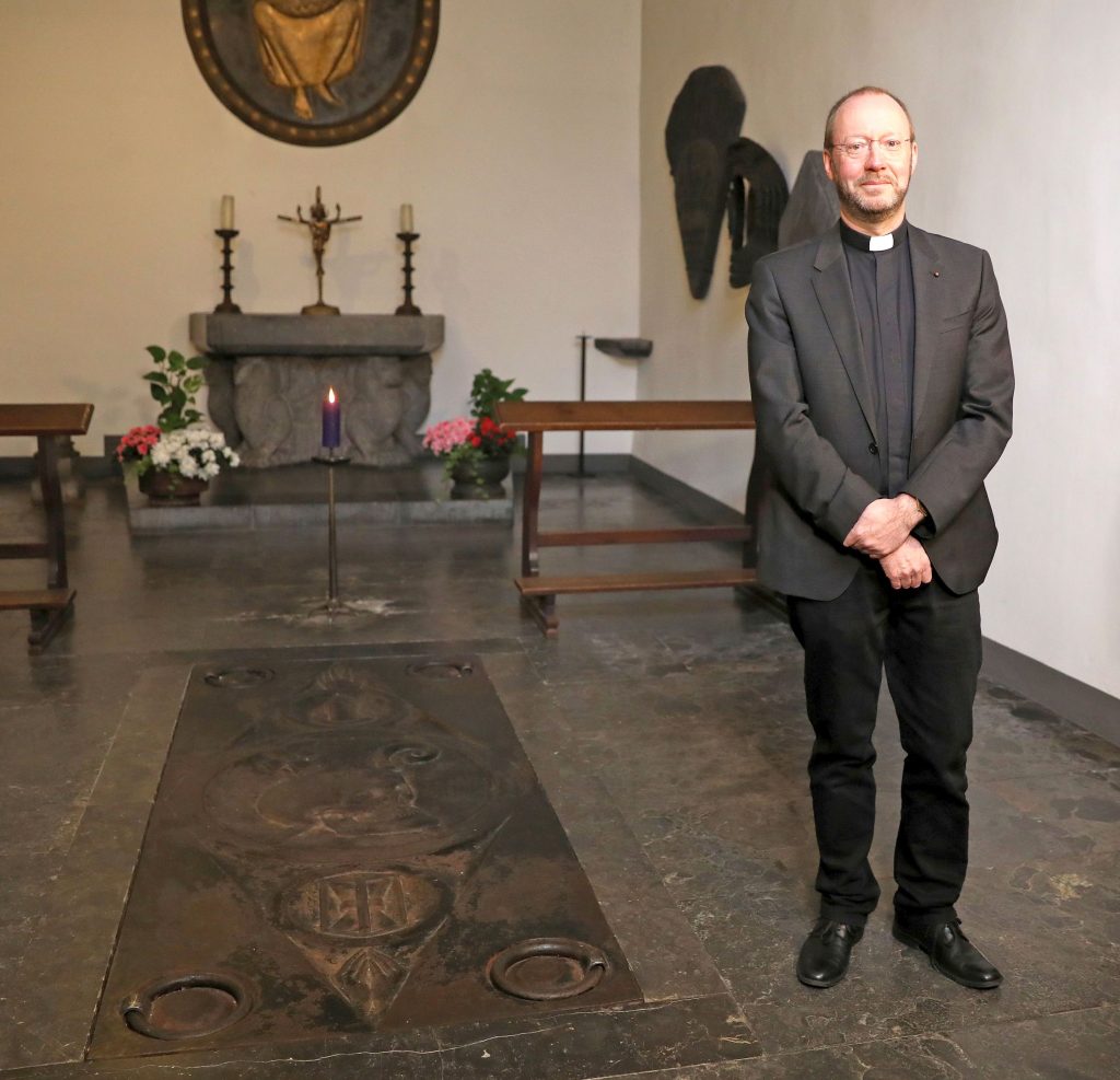 Domkapitular Msgr. Gregor Huben in der Allerheiligen-Kapelle (c) Domkapitel Aachen - Andreas Steindl