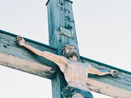 „Vor dem Kreuz zu erkennen, dass ich ein Sünder bin und er auch meine Sünde beichtet, das ist keine Schande, sondern Gnade!“ , unterstrich Dieser in der Karfreitagsliturgie im Aachener Dom.