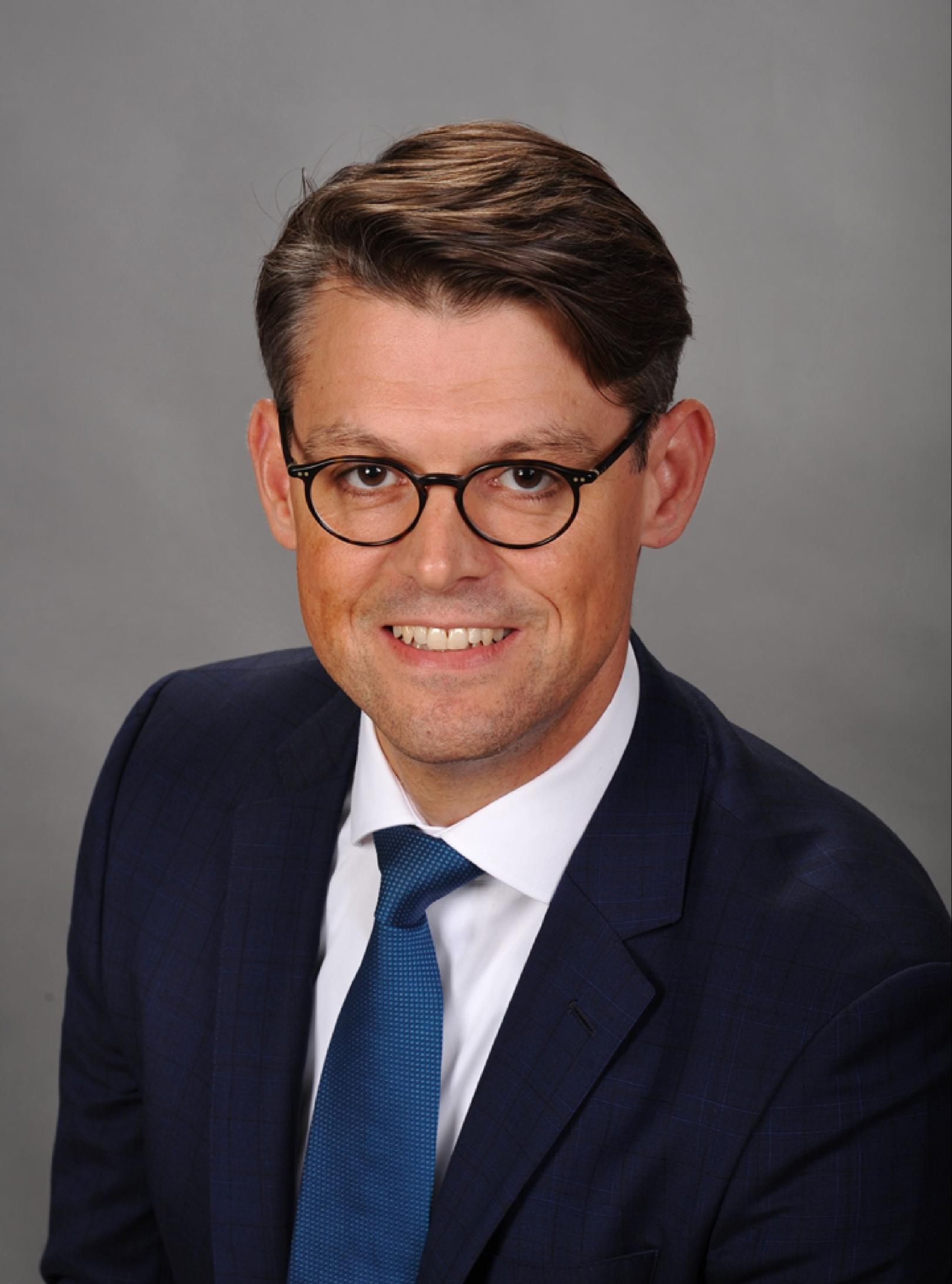 Diplom-Volkswirt Martin Tölle, Diözesanökonom (c) Malinka, Köln