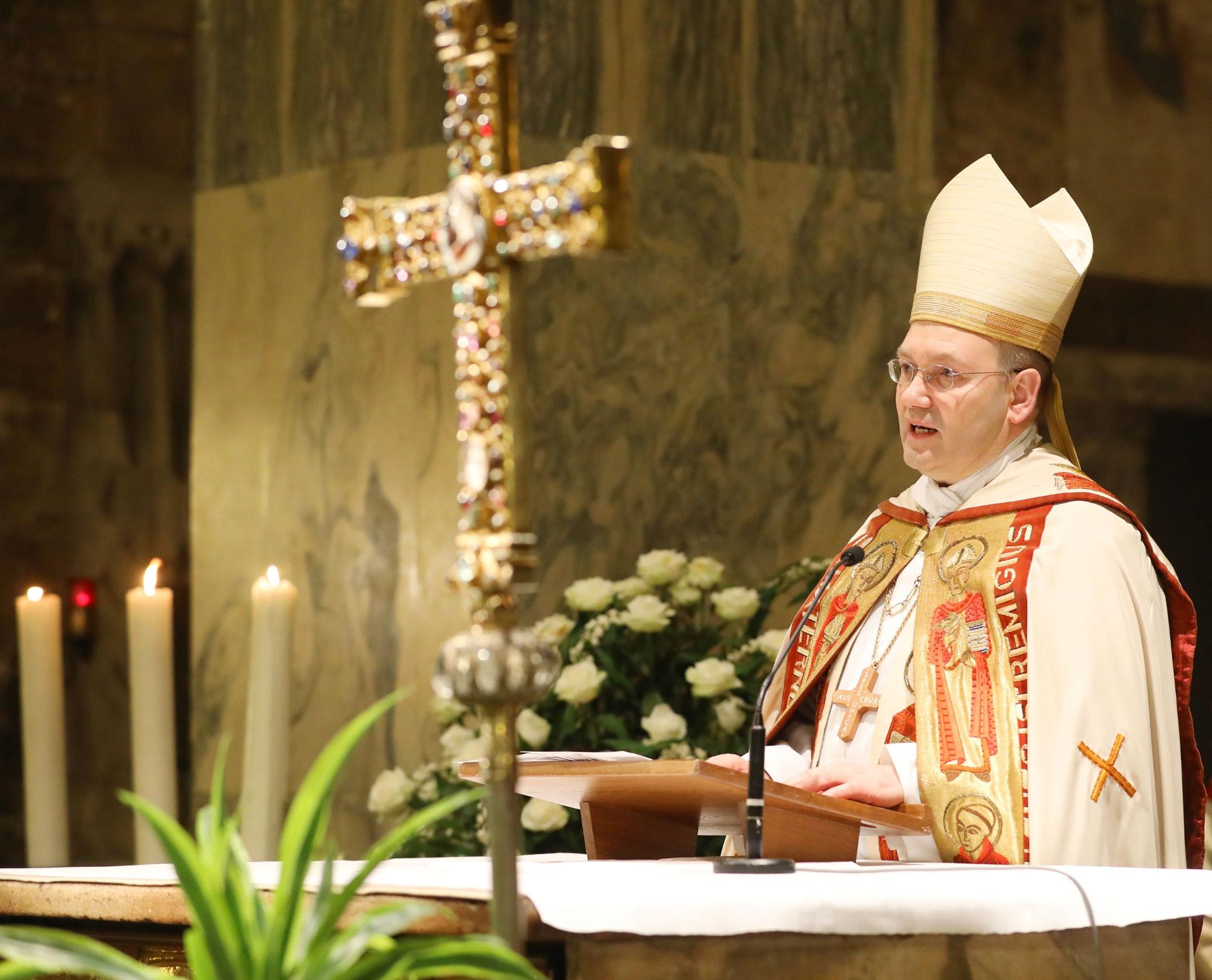 Jahresschlussandacht mit Bischof Dr. Helmut Dieser
