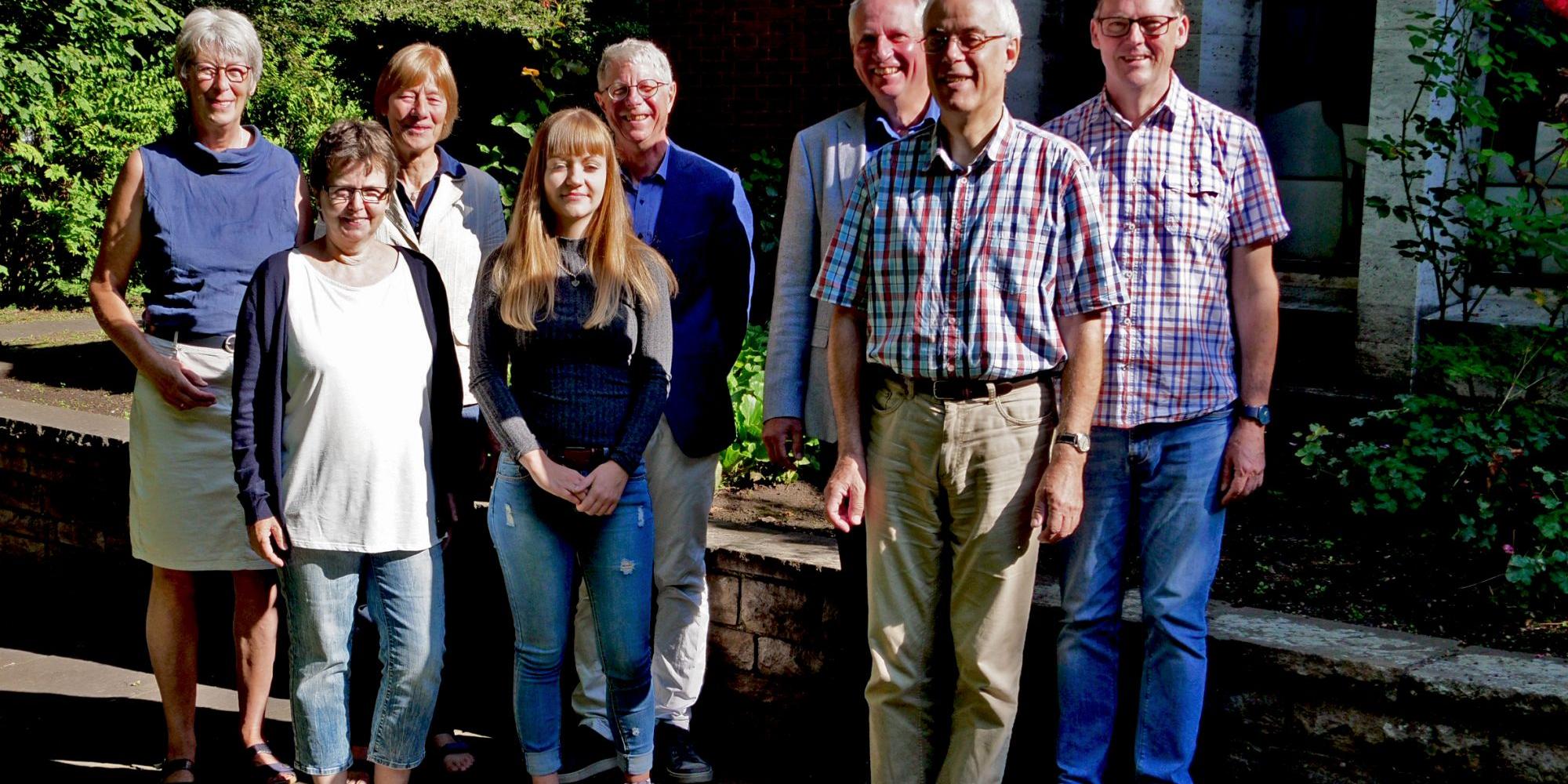 (v.l.) Annette Lenders (Bischöfliches Generalvikariat), Sigrid Cloerkes (Projekt Mönchengladbach), Dr. Adelheid Jacobs-Sturm (Krefeld), Kimberly Schmadtke (Projekt Mönchengladbach), Dr. Andreas Wittrahm (Diözesancaritasverband), Werner Reinhart (Bischöfliches Generalvikariat), Ralf Cober, Winfried Zeller (beide Projekt Jülich)