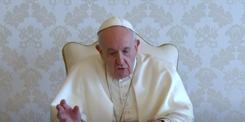 'Ich lade einen jeden ein, diesen Weg der Versöhnung mit der Welt, die uns beherbergt, zu begleiten und ihn mit einem eigenen Beitrag zu bereichern, denn unser Engagement hat mit der persönlichen Würde und den großen Werten zu tun. Ich kann jedoch nicht bestreiten, dass es notwendig ist, aufrichtig zu sein und anzuerkennen, dass die wirksamsten Lösungen nicht allein von individuellen Bemühungen, sondern vor allem von bedeutenden Entscheidungen in der nationalen und internationalen Politik kommen werden. '