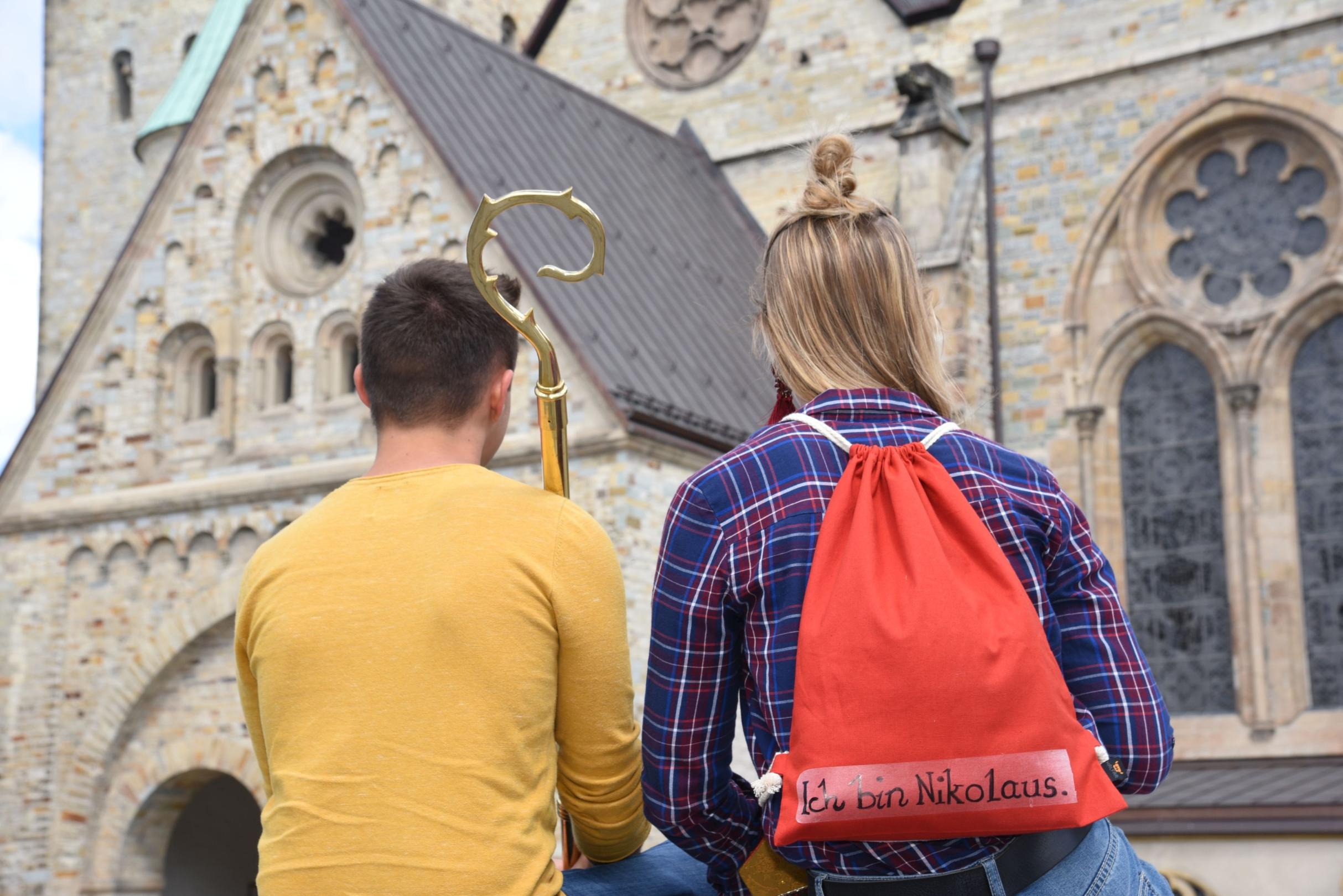 Mit der Aktion 'Tat.Ort.Nikolaus: Gutes tun – kann jeder' ruft das Bonifatiuswerk dazu auf, in der Tradition des Heiligen Nikolaus selbst aktiv zu werden und gute Taten zu vollbringen.