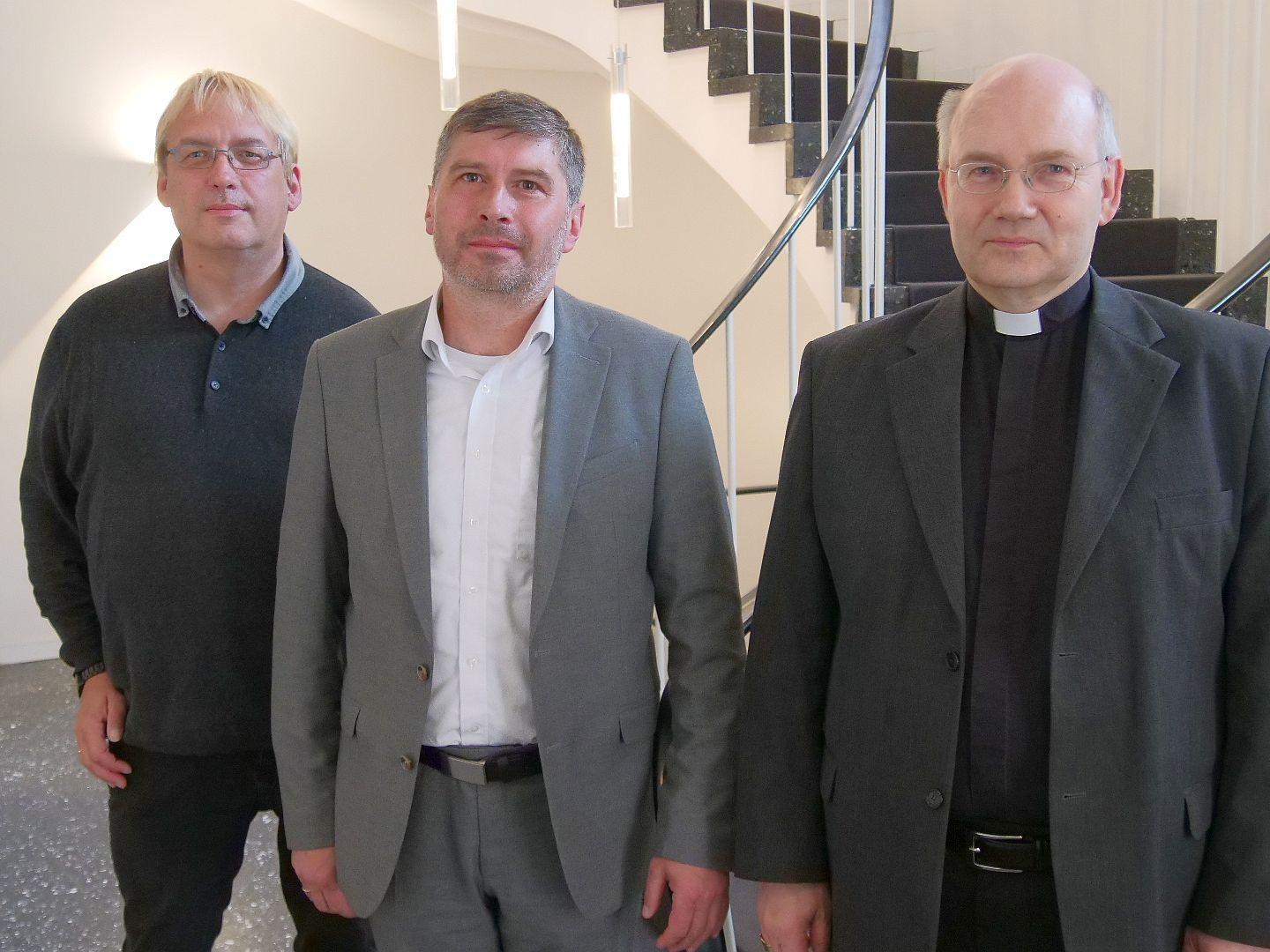 Andreas Funke, Pfarrer Mykola Pavlyk, Bischof Dr. Helmut Dieser (v.l.) (c) Bistum Aachen - Jari Wieschmann