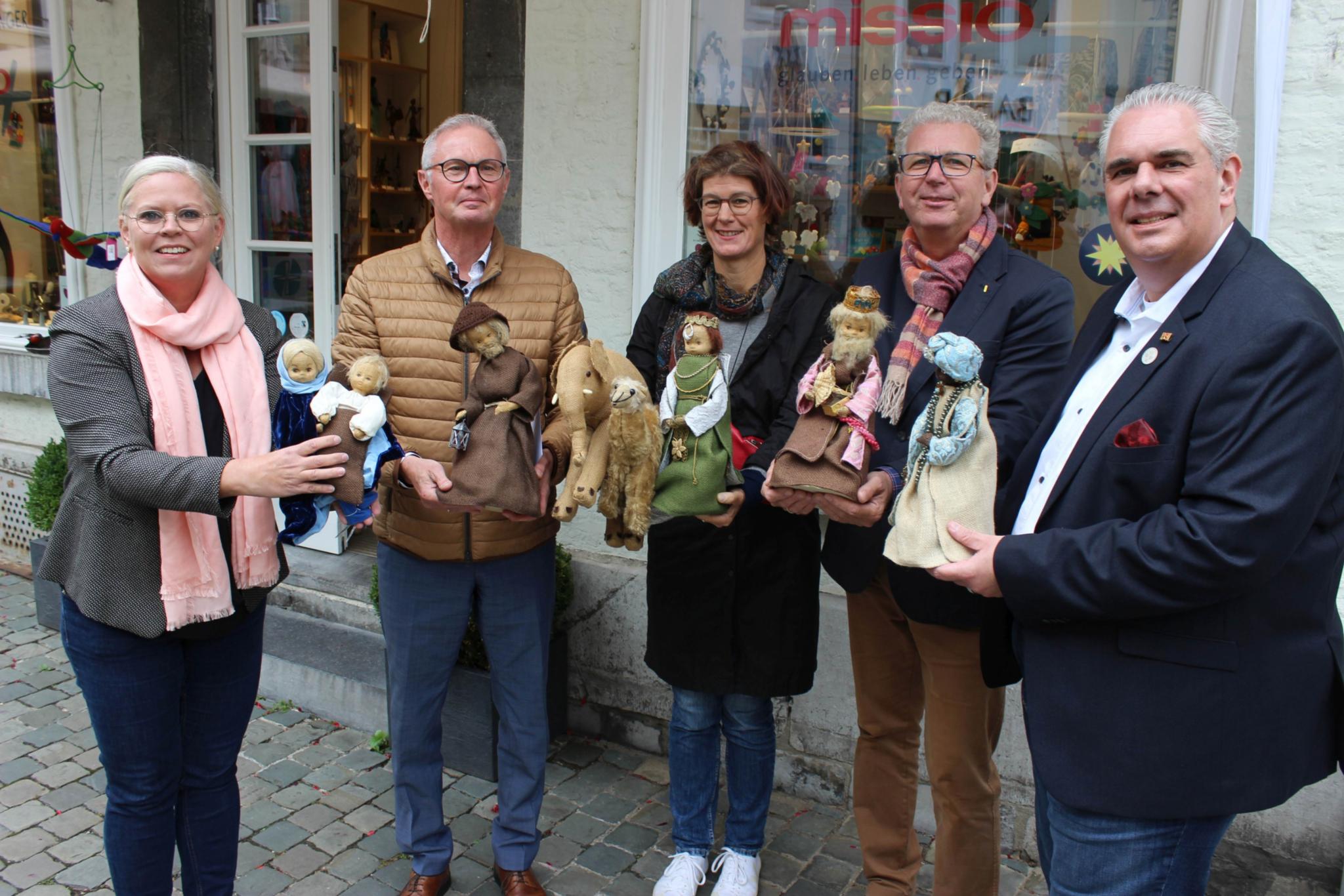 Übergabe Krippe an Vinzenz-Heim