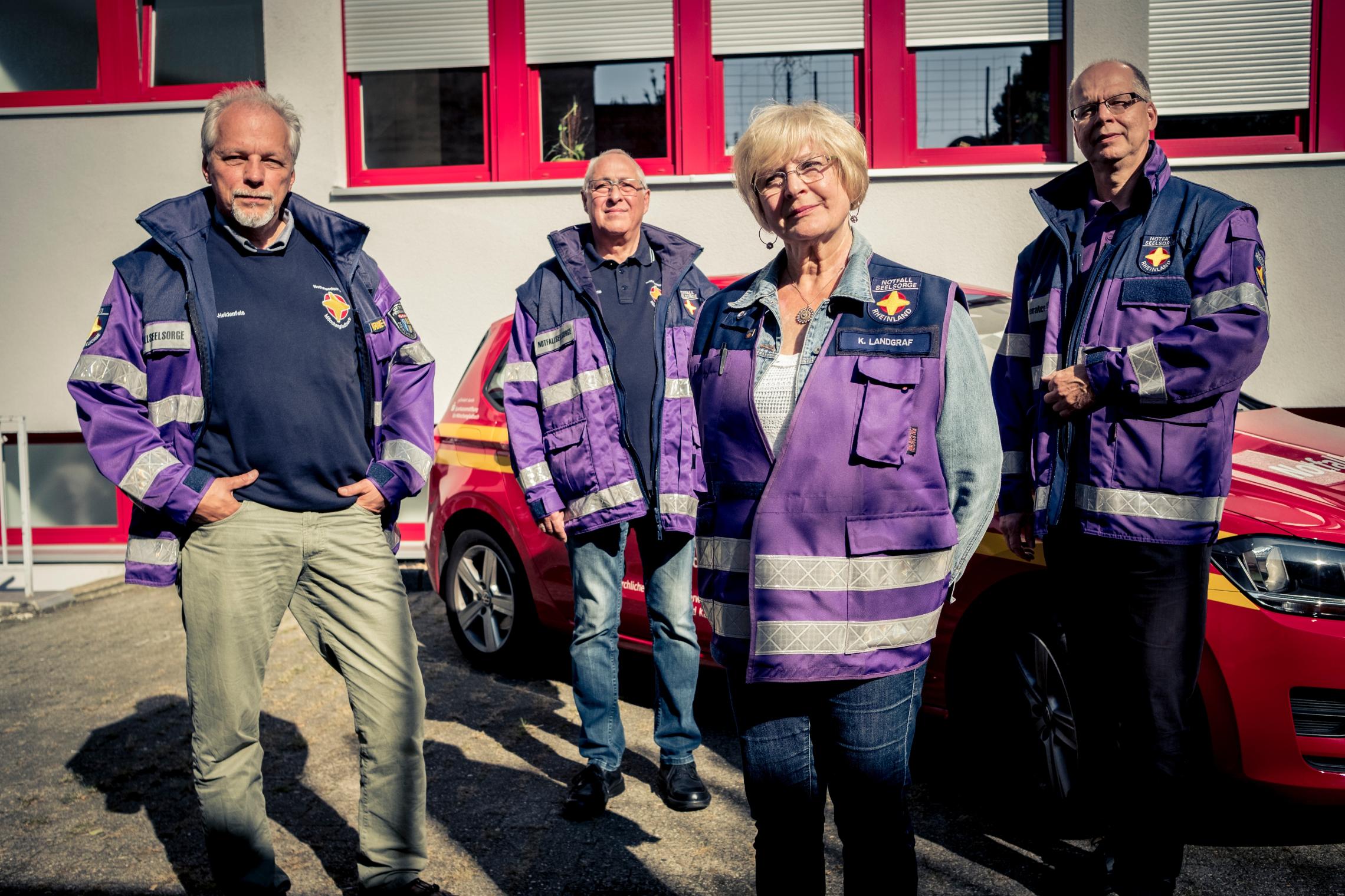 Notfallseelsorger begleiten Menschen in Notsituationen in den ersten Stunden nach schweren Ereignissen.