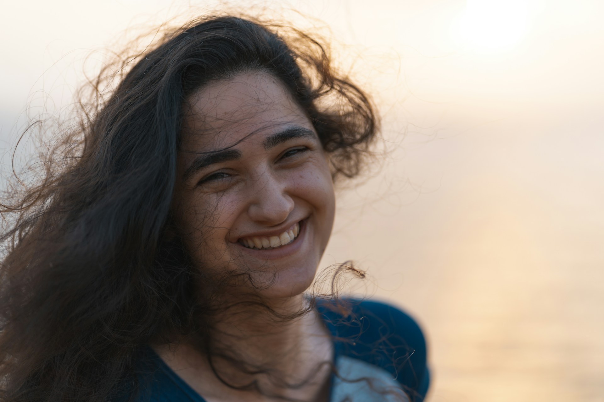Vielleicht hat Maria Magdalena ja ähnlich ausgesehen wie diese junge Frau aus Israel. (c) Or Hakim/Unsplash