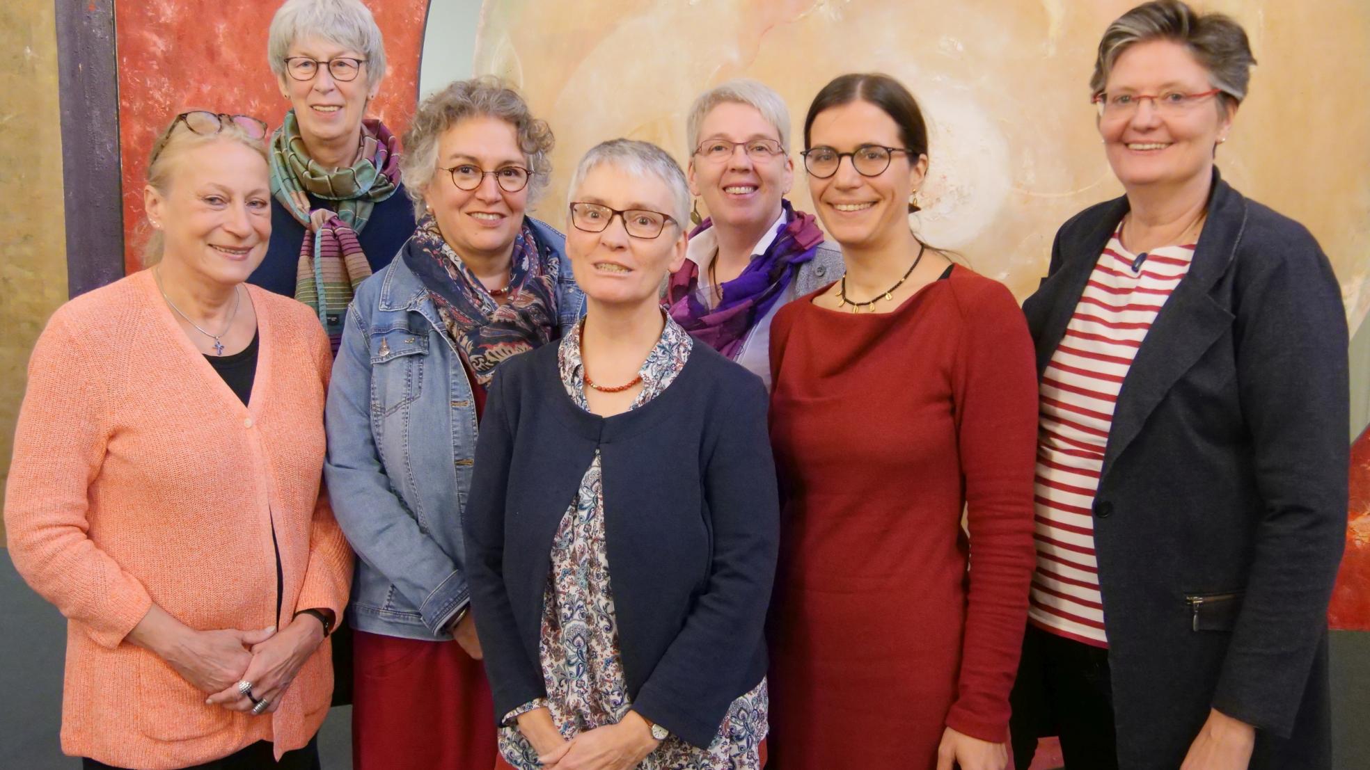 Stefanie Müller, Annette Lenders, Astrid Sistig, Irmgard Zielenbach, Gunda Hagens, Dr. Annette Jantzen, Ingrid Scholz (v.l.) (c) Bistum Aachen - Anja Klingbeil