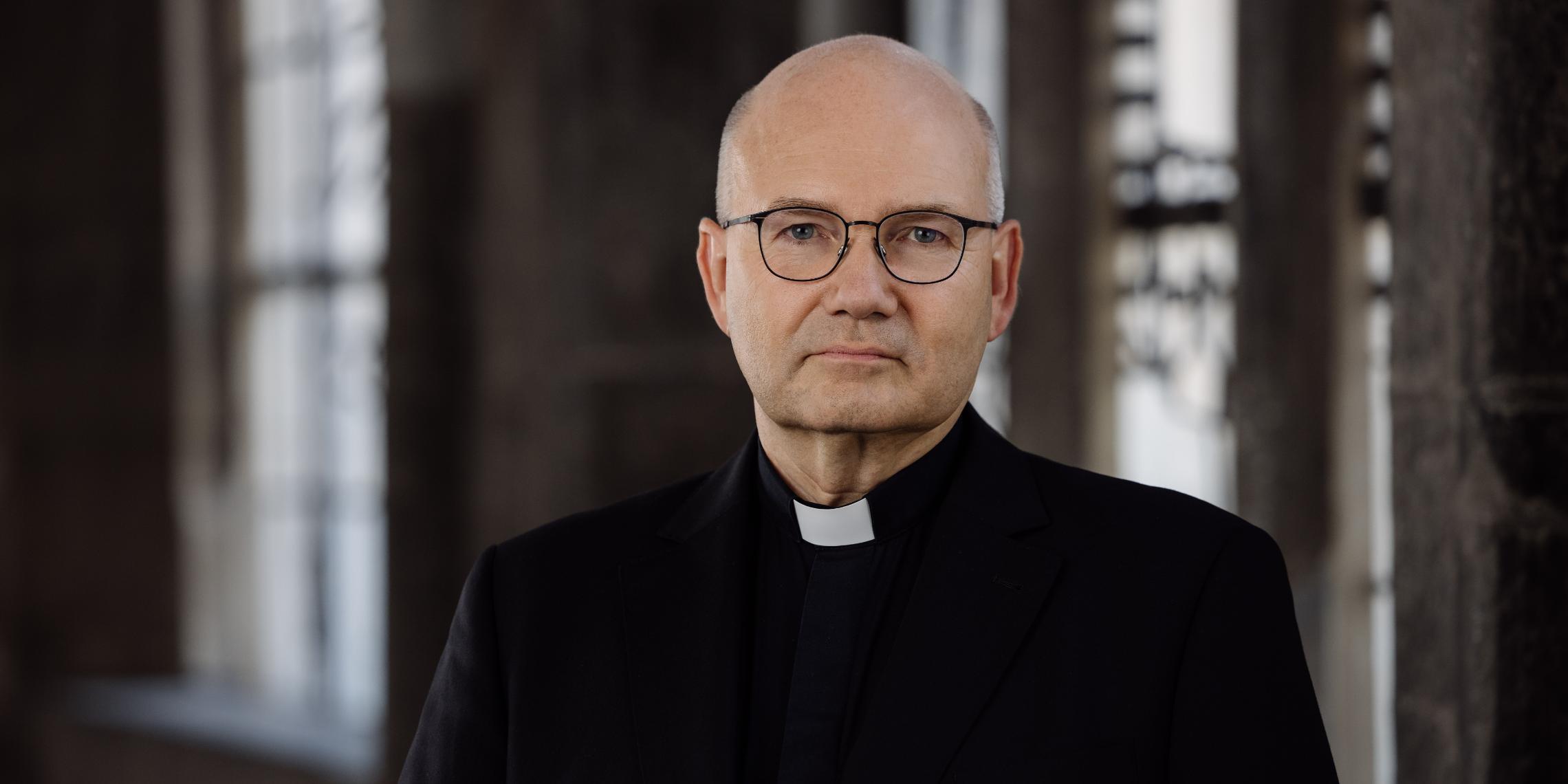 Bischof Dr. Helmut Dieser