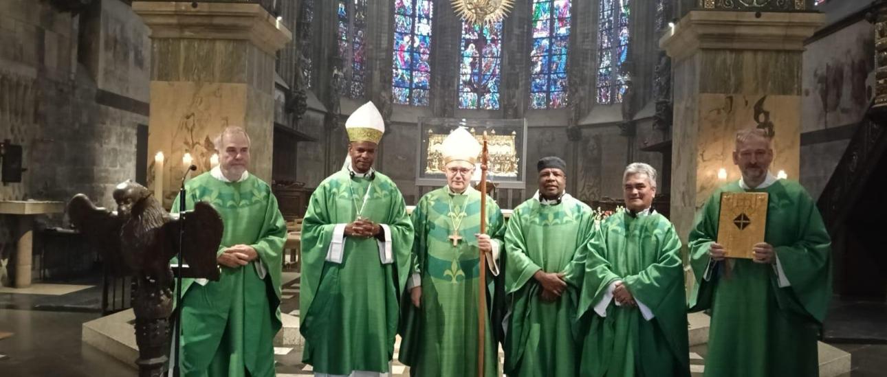 Eröffnungsmesse der Partnerschaftswoche im Aachener Dom.