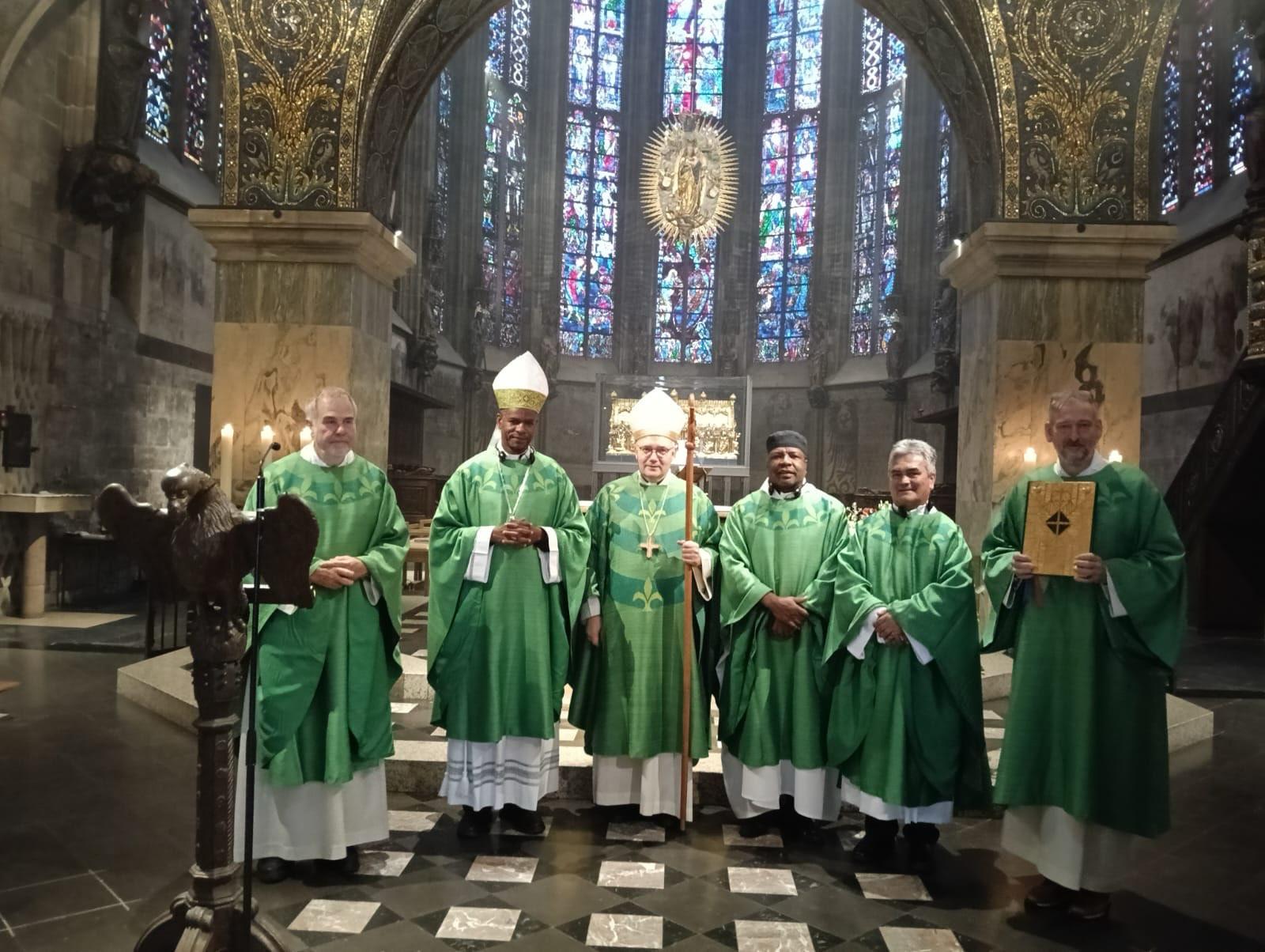 Eröffnungsmesse der Partnerschaftswoche im Aachener Dom.