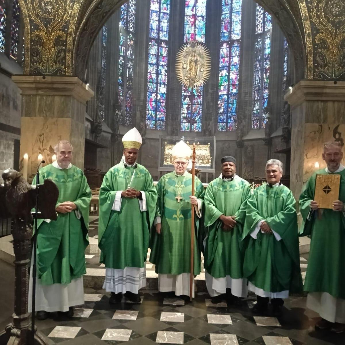 Eröffnungsmesse der Partnerschaftswoche im Aachener Dom.