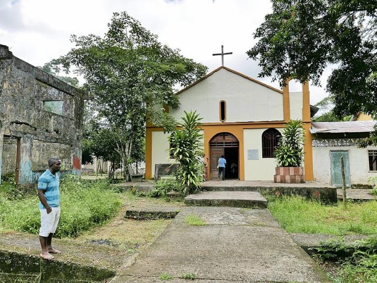 Kirche in Bellavista, Bojaya, Kolumbien, Ort des FARC-Anschlags 2002 (c) Philipp Lichterbeck/Adveniat