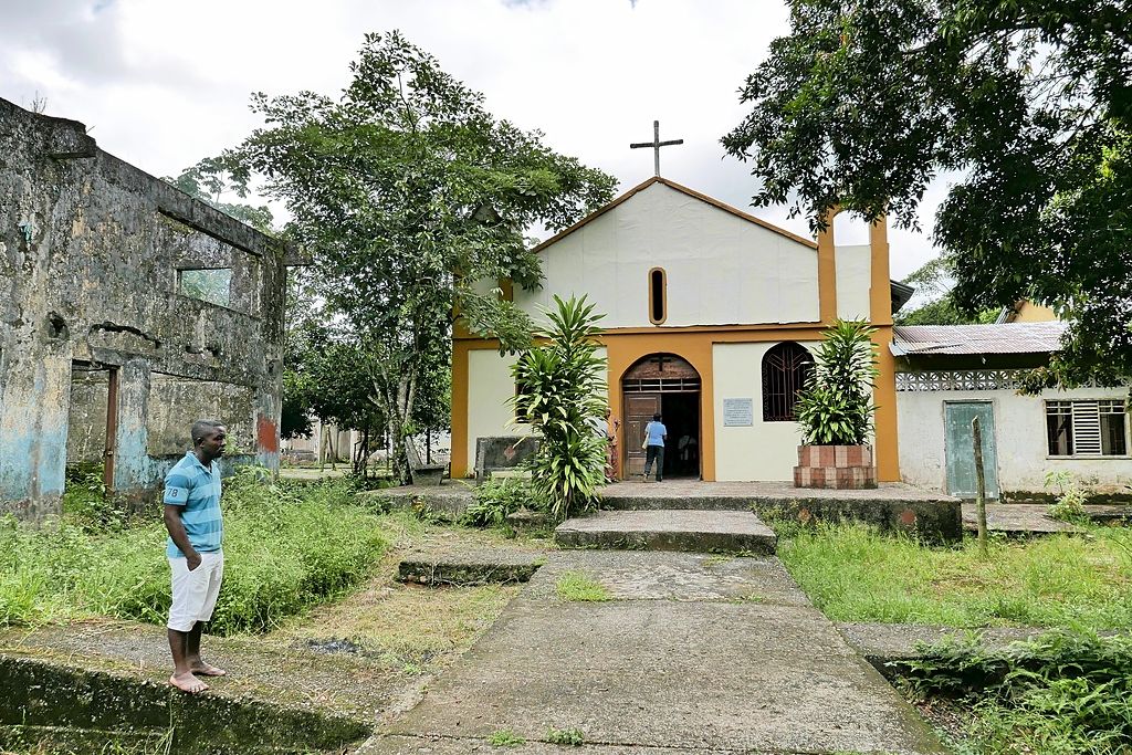 Kirche in Bellavista, Bojaya, Kolumbien, Ort des FARC-Anschlags 2002