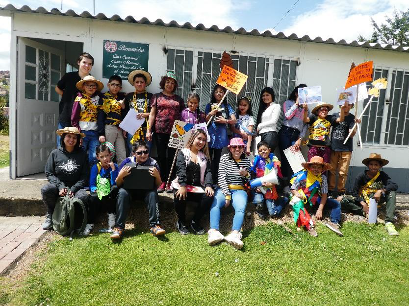 Gruppenfoto von der Intervention des Moduls Umwelt in „Pinos del Sur“