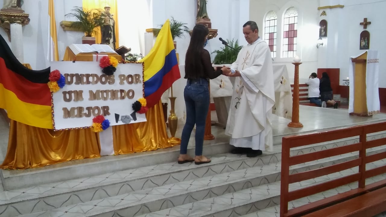 Sonntagsmesse in der Pfarrei Santo Domingo in Casabianca, Tolima