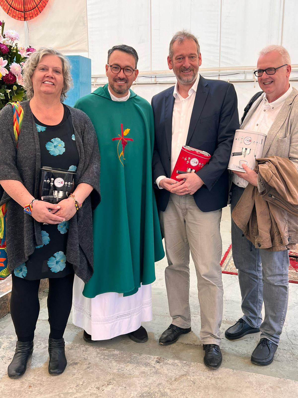 Besuch beim früheren Partnerschaftsbeauftragten Padre Juan Álvaro Zapata, der jetzt die neuerrichtete Pfarre Nuestra Señora de Aparecida in Bogotá leitet