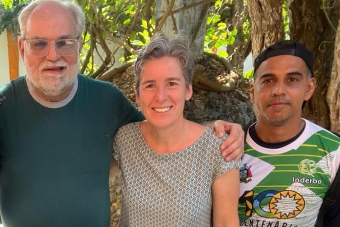 Pater José Gabriel, Ulrike Purrer und Bruder Diego (v.l.n.r.).