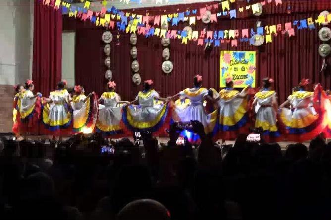 Tanzfestival an der Clara-Fey-Schule in Bogotá