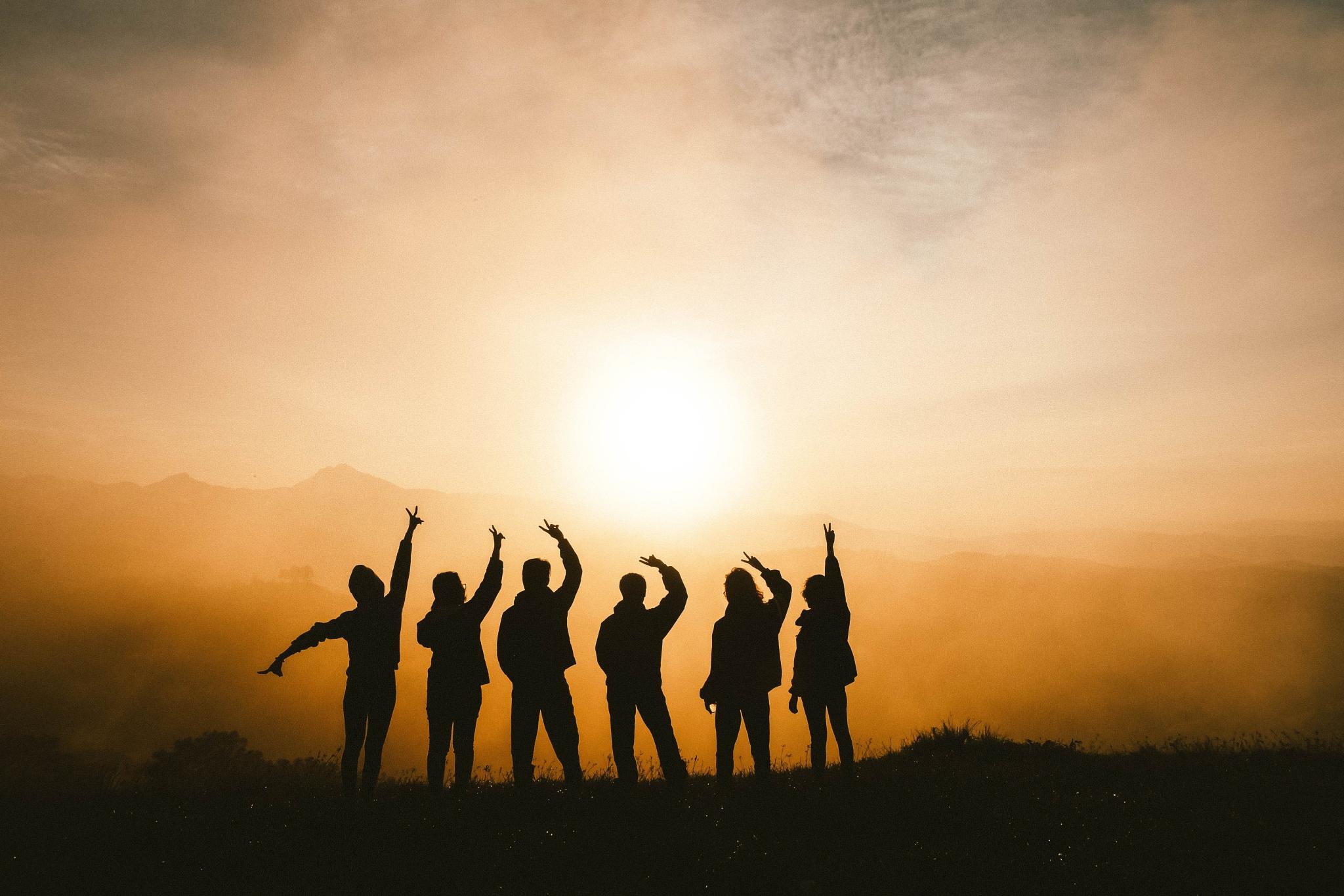 Together - Zsammen - chang-duong-Sj0iMtq_Z4w-unsplash