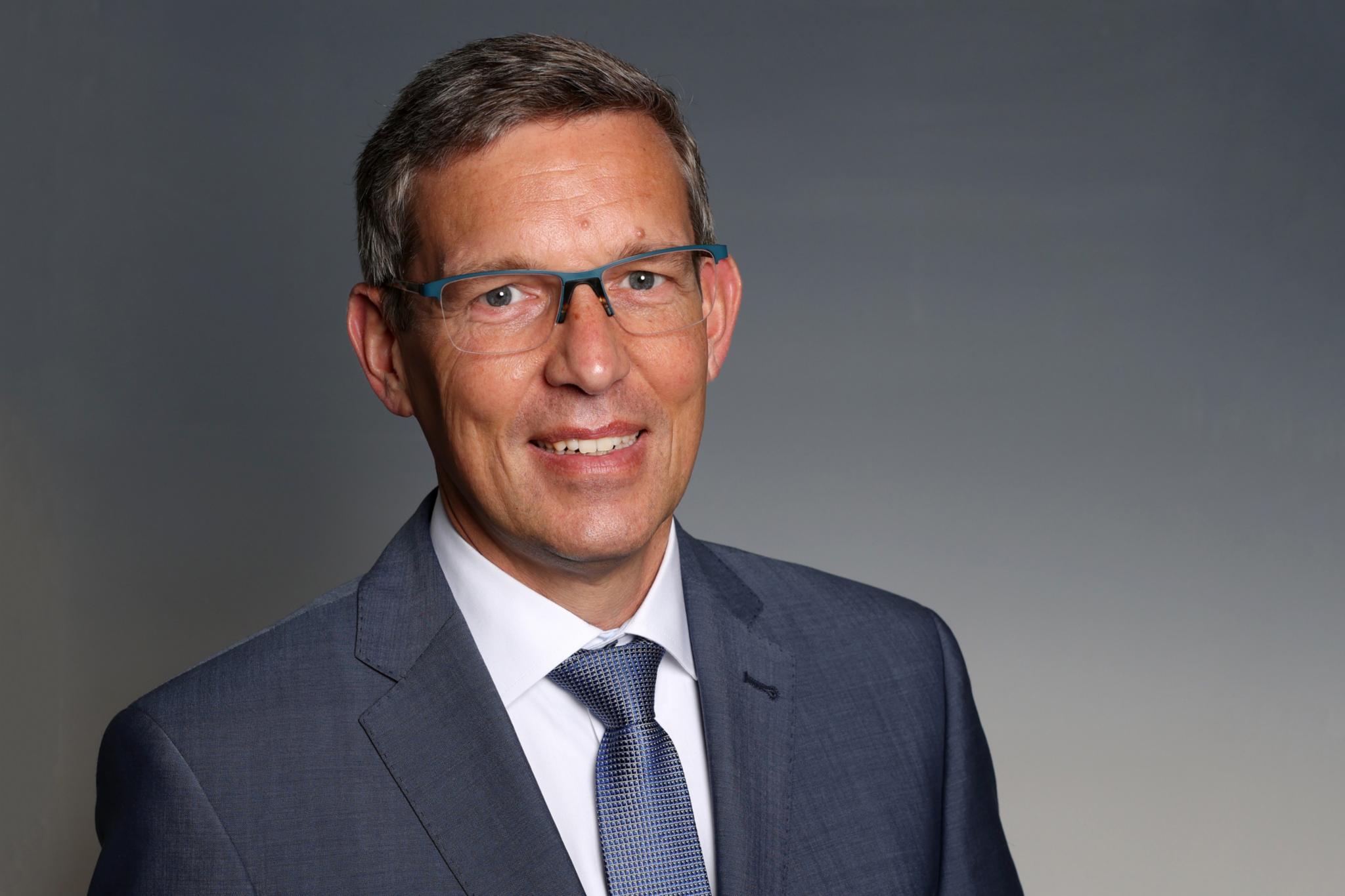 Dr. Thomas Ervens
