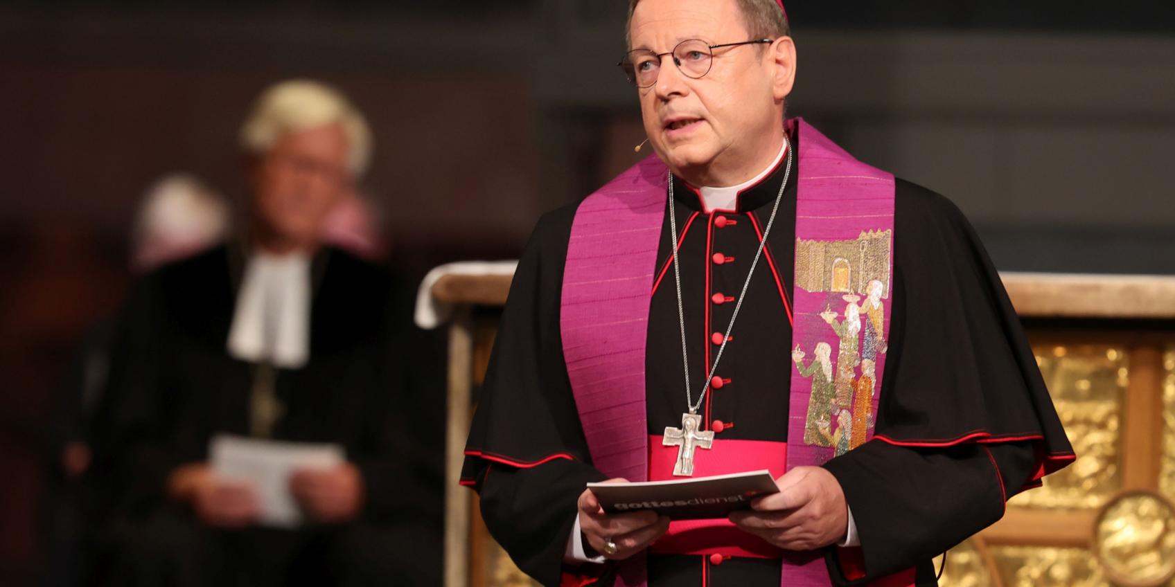 Bischof Dr. Georg Bätzing bei der Predigt (c) Bistum Aachen - Andreas Steindl