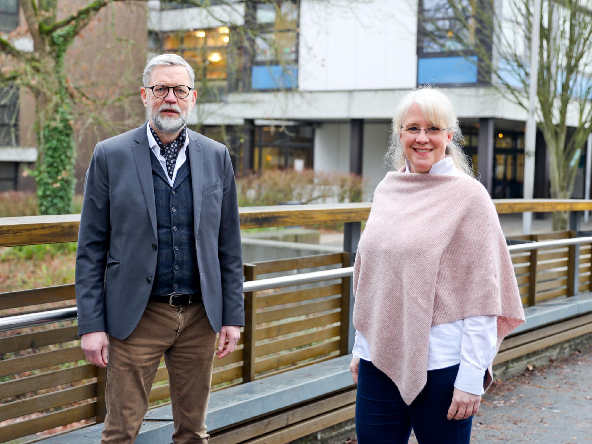 Monika Gierschmann wird zum 1. Februar neue Leiterin der Bischöflichen Maria-Montessori-Grundschule in Krefeld. Sie folgt als Schulleiterin Joachim Cuypers, der in den Ruhestand tritt.