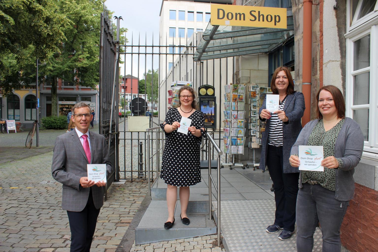 Hoffen auf viele Unterstützer: Dr. Thomas Ervens (v.l.), Angela Mispagel, Heike Ortmanns und Nina Bursche. (c) Bistum Aachen / Anja Klingbeil